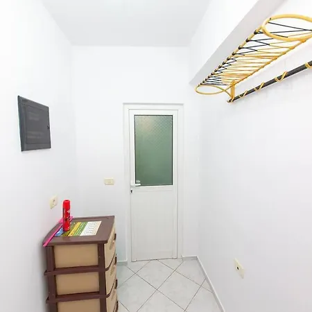 Garden Apt-1 * Sarandë