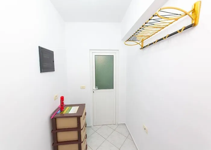 Garden Apt-1 * Sarandë