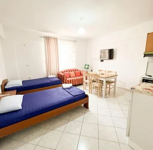 Appartement Garden Apt-1 *